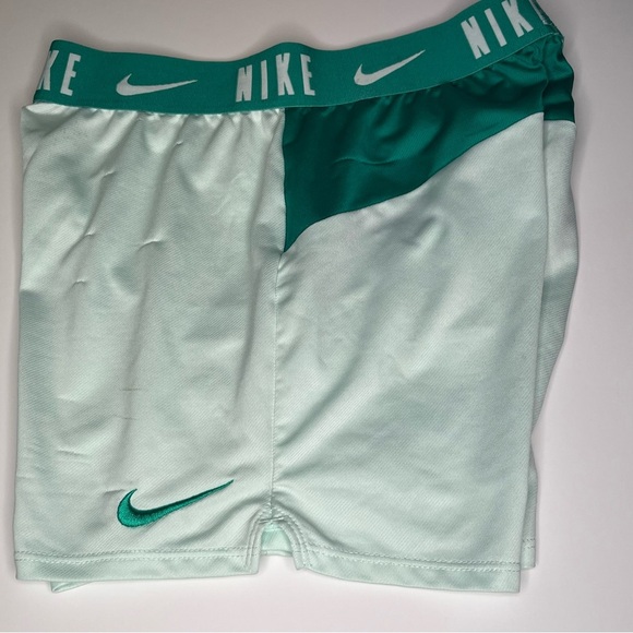 Nike Kids' Dri-FIT Trophy 6-Inch Shorts Size Small - Picture 4 of 7